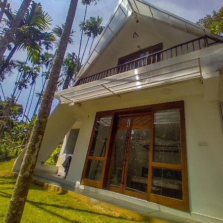 Once In Ella Hotel Exterior photo